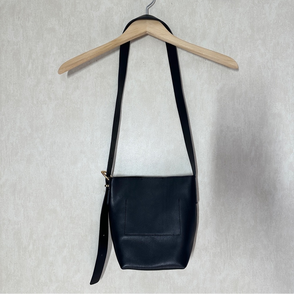 NWT Madewell Women’s The Essential Mini Bucket Tote Bag Crossbody Leather Black - Picture 5 of 16